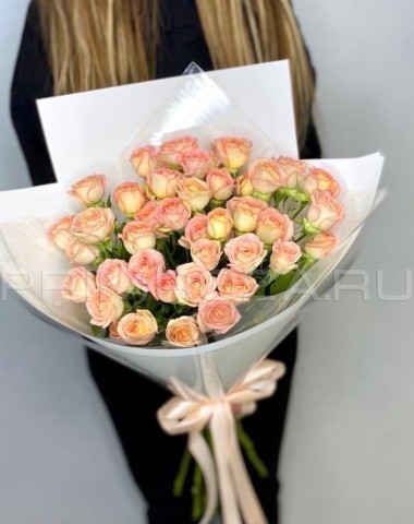 Букет кустовых роз "Азора" 