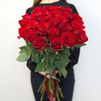25 красных высоких роз #DM17