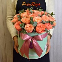 Букет из пионовидных роз в декоративной коробке A#4729