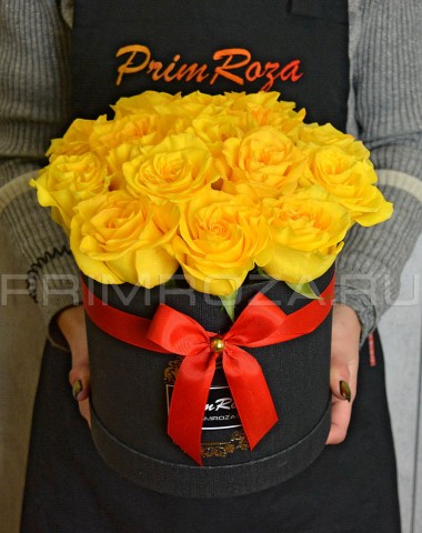 Букет из желтых роз в шляпной коробке #R00601