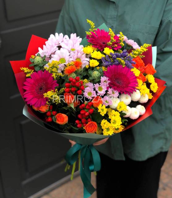 Сборный букет "Карнавал красок"