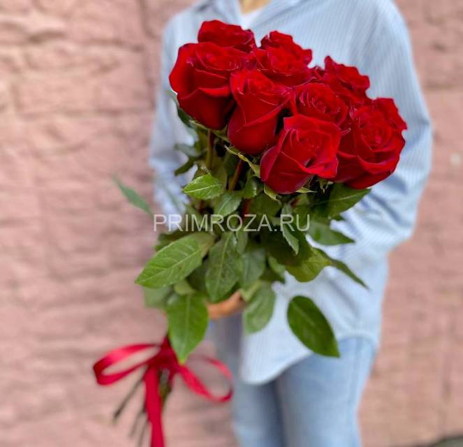 #DV030 БУКЕТ ИЗ 11  ВЫСОКИХ КРАСНЫХ РОЗ 