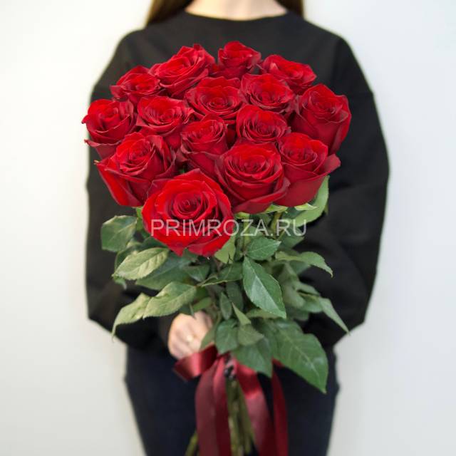 #DV029 15 красных высоких роз 