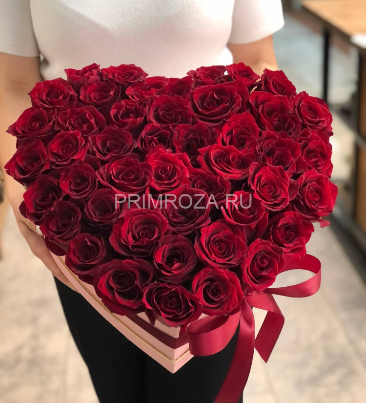  Букет из роз в декоративной коробке #R6015 
