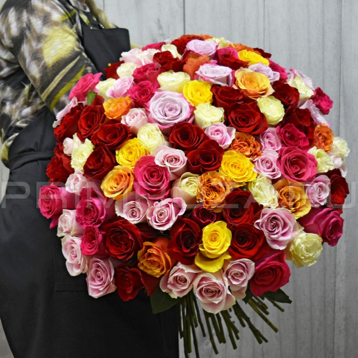 101 разноцветная роза  доставка во Владивостоке Букет из 101 розы. Наличие товара уточняйте у консультанта. С радостью ответим на все вопросы. 