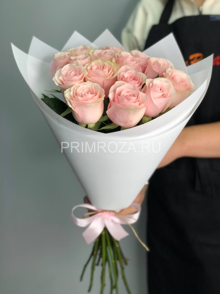 Цветы c доставкой во Владивостоке <br>#DV032 Букет из 15 роз  