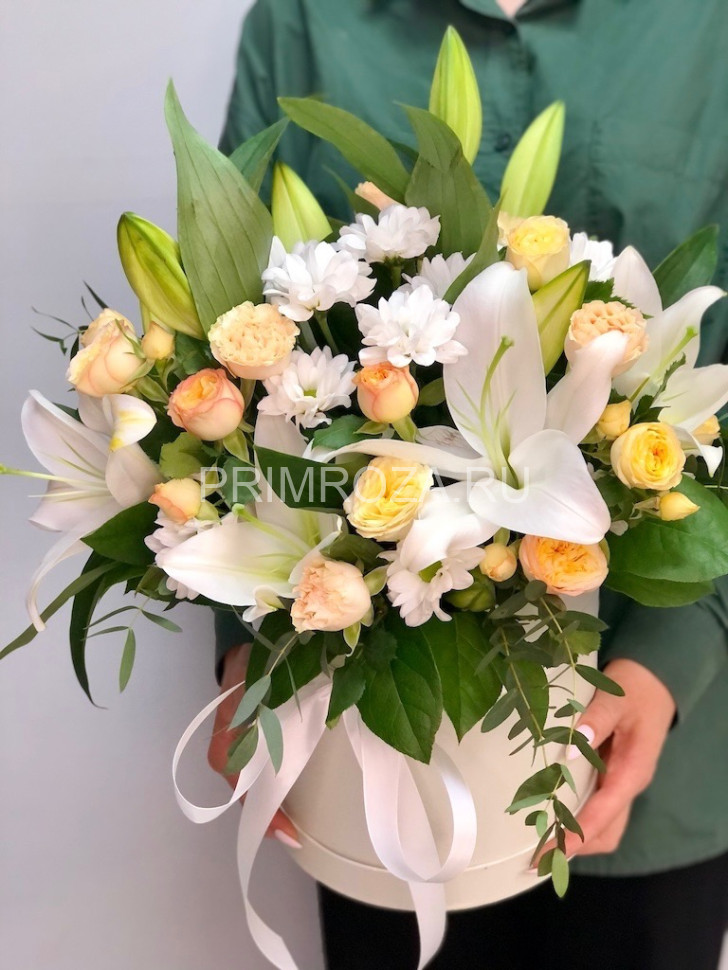 Цветы c доставкой во Владивостоке <br>Сборная композиция из лилии #A2395 