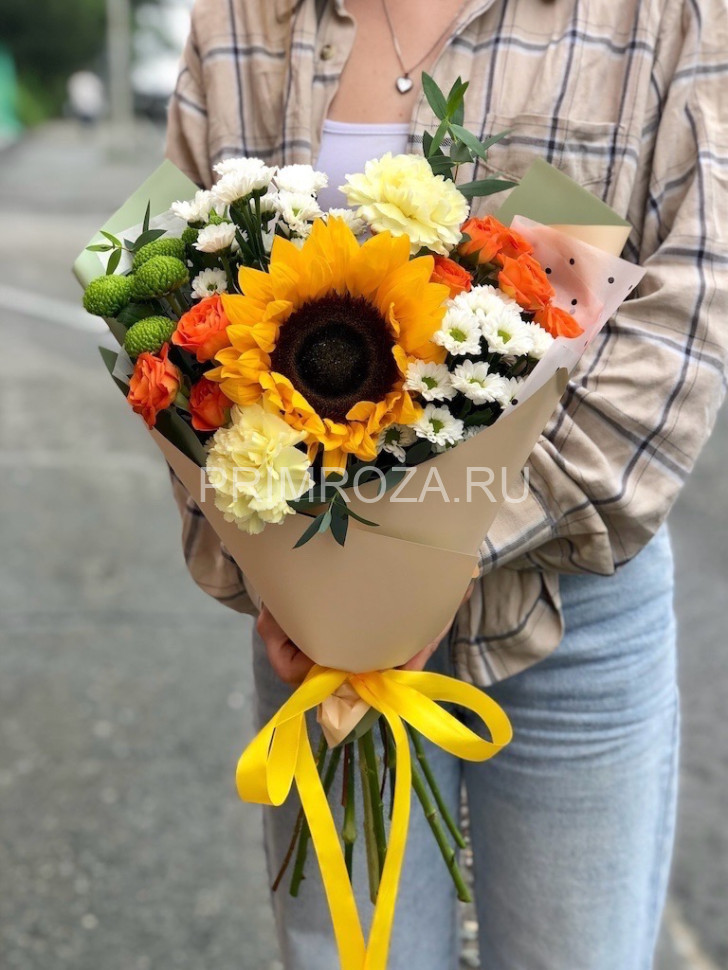 Цветы c доставкой во Владивостоке <br>Букет с подсолнухом и хризантемами #A6645 