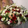 Сборный букет в декоративной корзине #T015