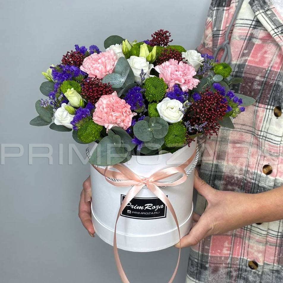 Цветы c доставкой во Владивостоке <br>Сборный букет в декоративной коробке #A8204 