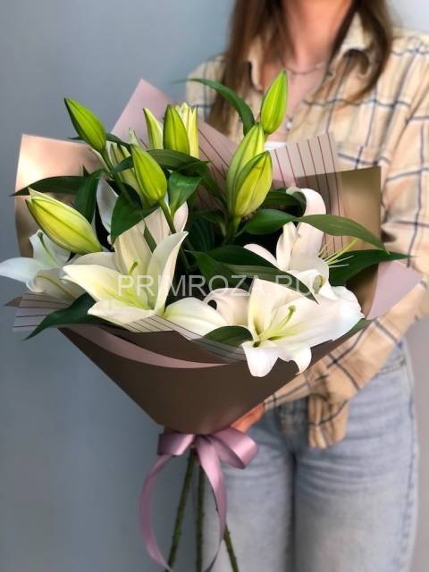 Букет из 3 лилий в стильной упаковке #О6543