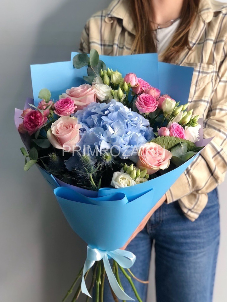 Цветы c доставкой во Владивостоке <br>Букет с голубой гортензией #G6650 