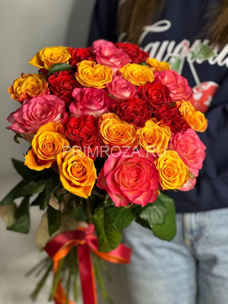 Букет из 25 роз микс