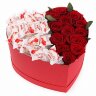 Букет из роз в декоративной коробке с конфетами Raffaello #T019