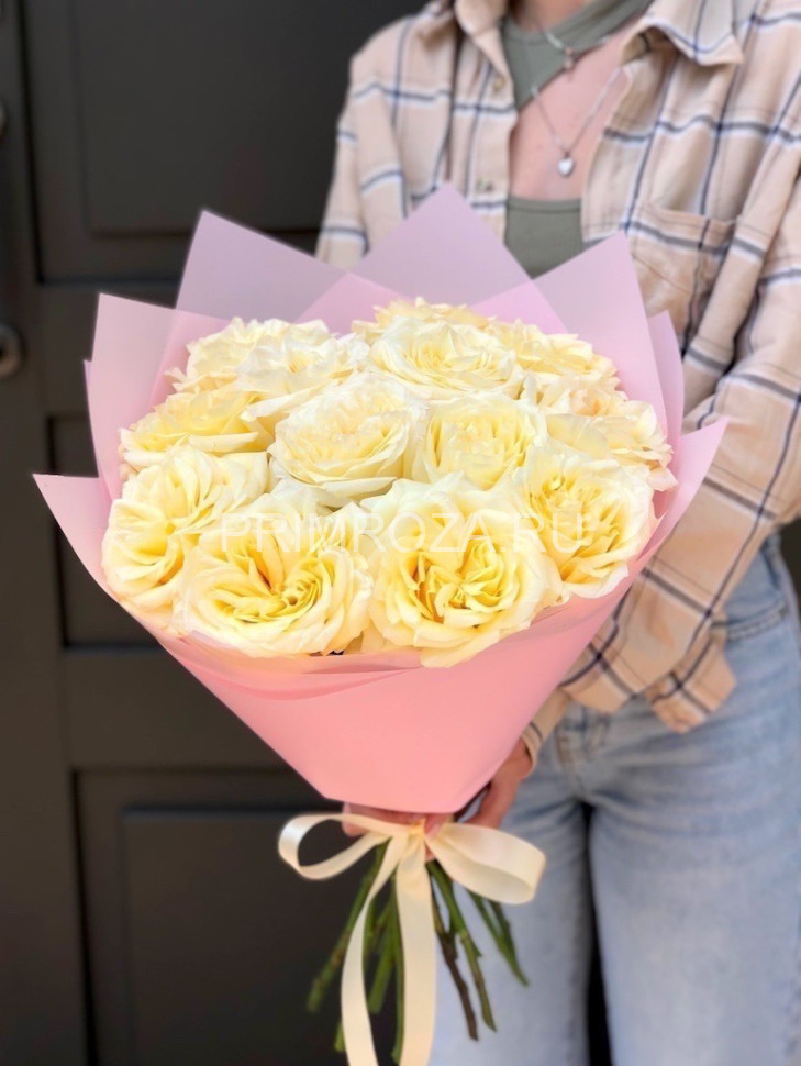 Цветы c доставкой во Владивостоке <br>Букет пионовидных роз  