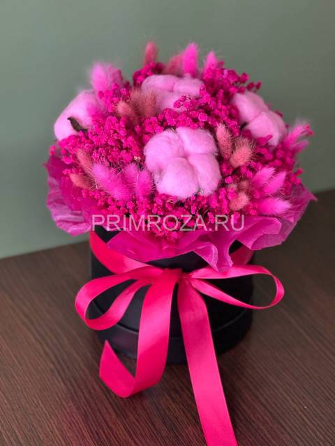 Сборный букет из сухоцветов в тубусе #S0151