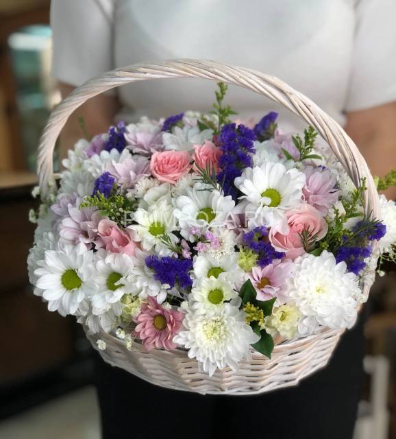 Сборный букет в корзине #A3022