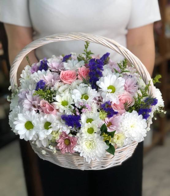Сборный букет в корзине #A3022