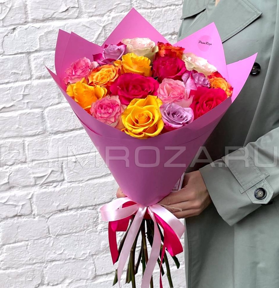 Цветы c доставкой во Владивостоке <br>Букет разноцветных роз #V1455 