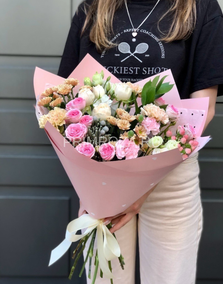 Цветы c доставкой во Владивостоке <br>Сборный букет с брунией #6664 