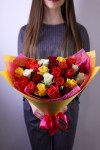Букет разноцветных роз Кения доставка во Владивостоке фото 1 — Primroza