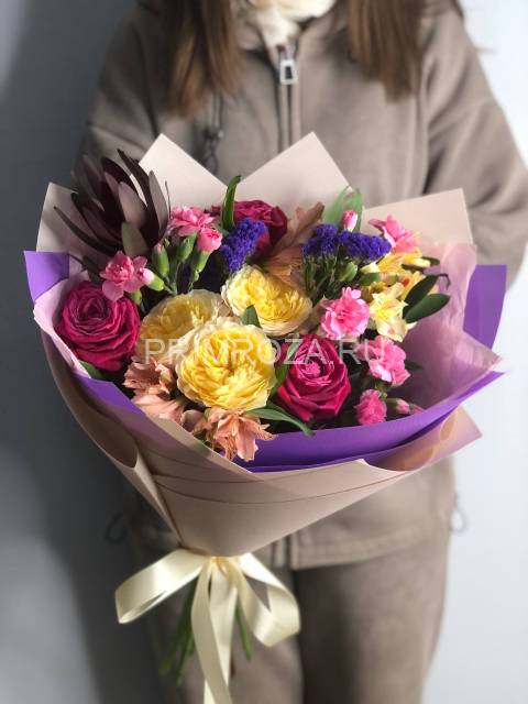 Сборный букет с пионовидной розой #A0024