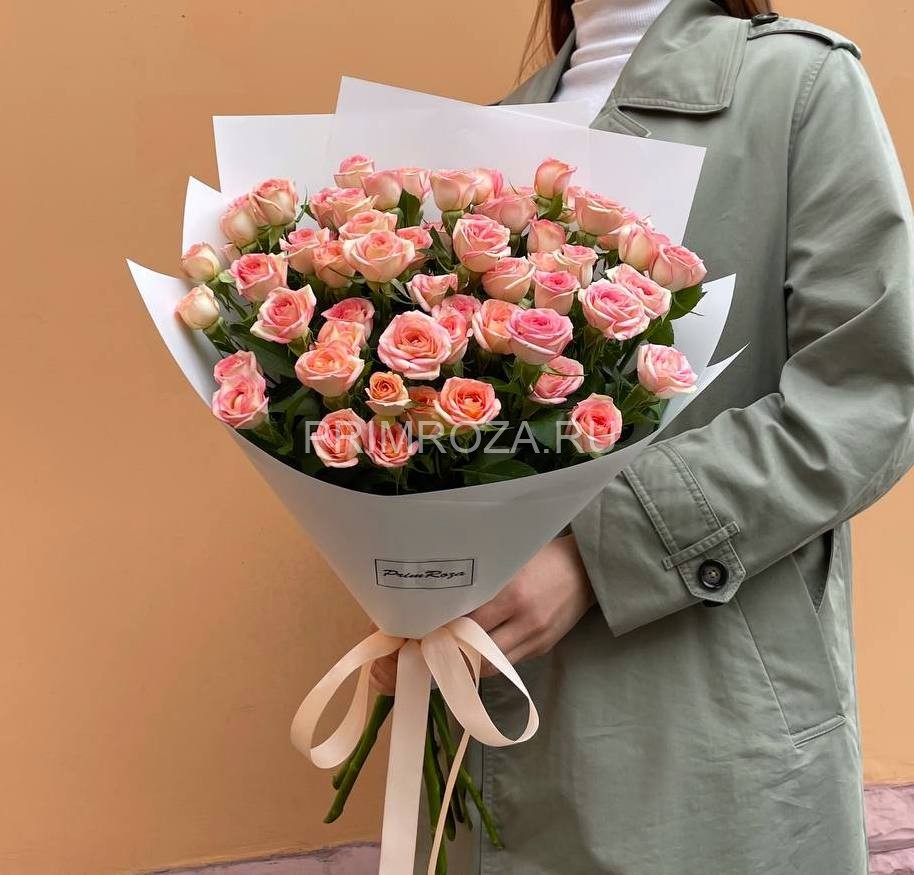 Цветы c доставкой во Владивостоке <br>#М09 Букет кустовых роз 