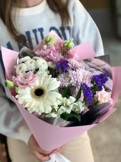 Букет- ассорти с герберой #6352