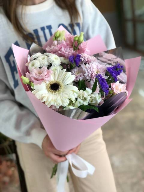 Букет- ассорти с герберой #6352