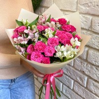 Букет из кустовых роз и альстромерии #О1521
