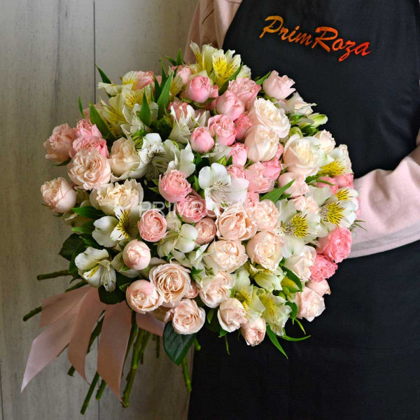 Букет из кустовых роз #R0057 
