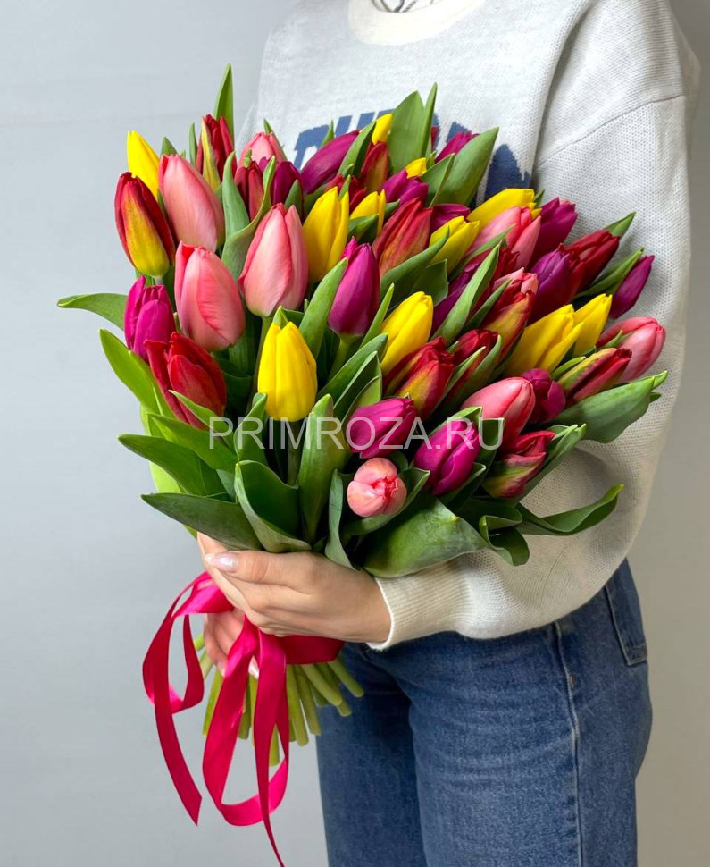 Цветы c доставкой во Владивостоке <br>Тюльпаны микс (51 шт)  