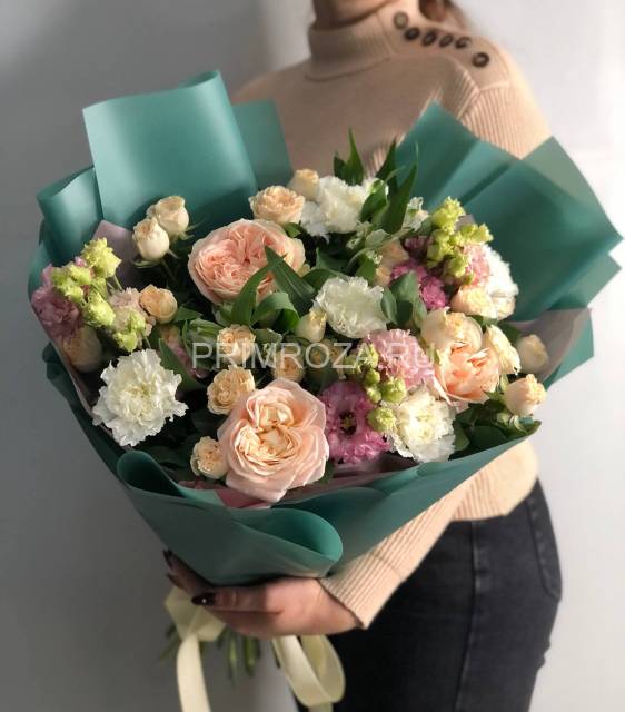 Сборный букет "Изумрудный прибой"