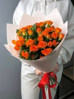 Букет из 11 кустовых роз 