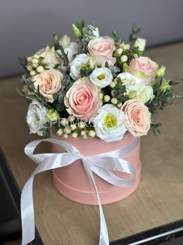 Цветы c доставкой во Владивостоке <br>Ассорти в коробке #V010 