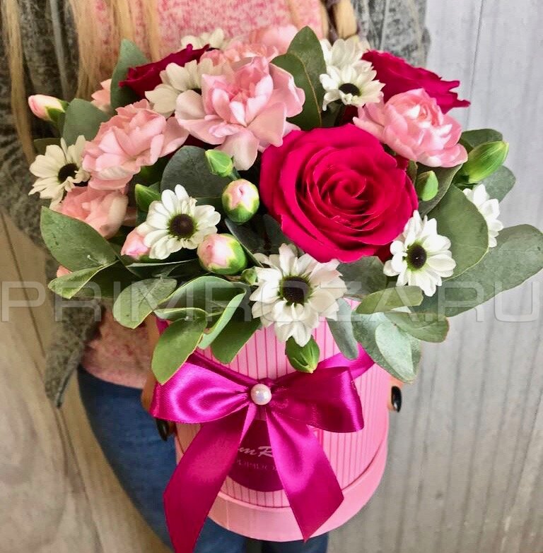 Цветы c доставкой во Владивостоке <br>Ассорти в декоративной коробке  #V012 