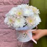 Нежная композиция из хризантемы