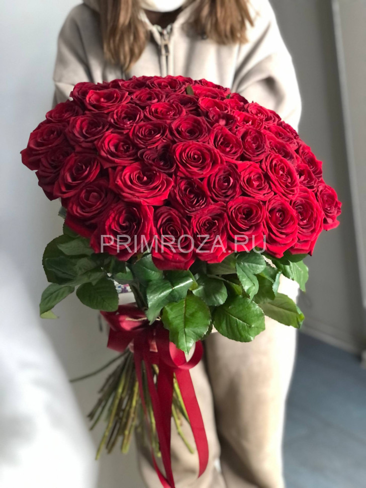 Цветы c доставкой во Владивостоке <br>Букет из 51 красных роз   