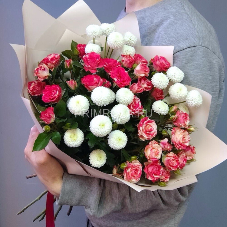 Букет с хризантемами и кустовой розой #7355