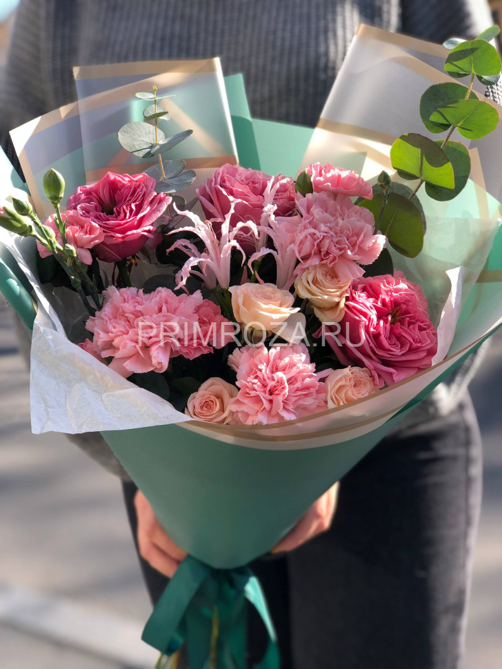 Цветы c доставкой во Владивостоке <br>Экзотический букет с нерине 