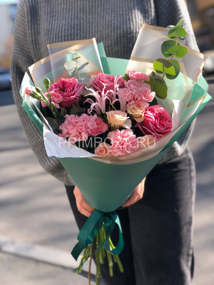 Цветы c доставкой во Владивостоке <br>Экзотический букет с нерине 