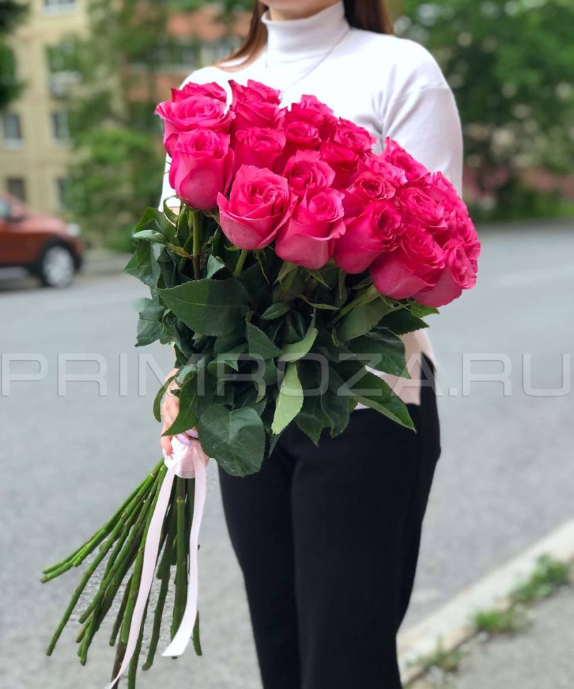 Цветы c доставкой во Владивостоке <br>Малиновые высокие розы Эквадор#R4544  