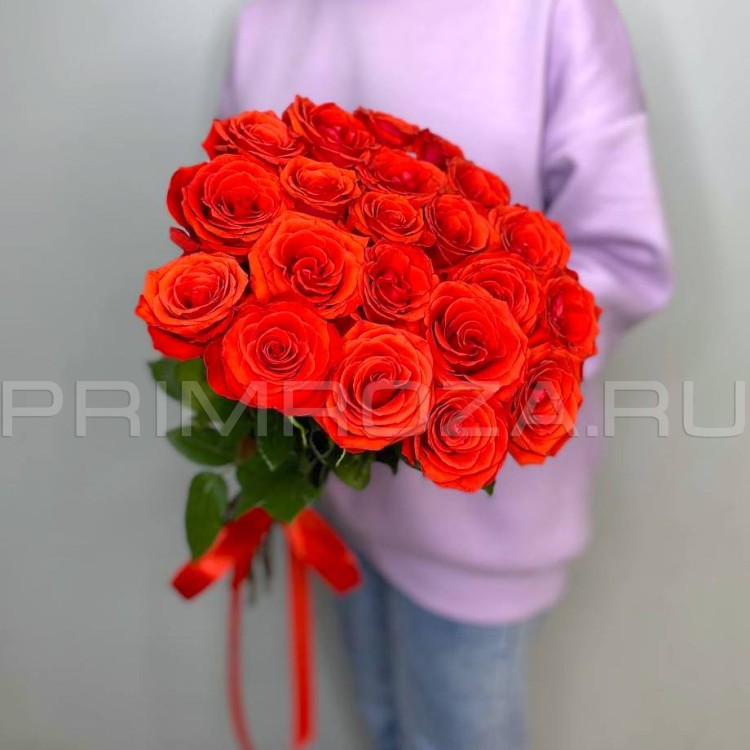 Букет из 21 алой розы