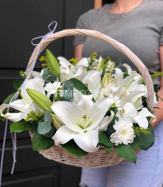 Букет из лилий в корзине #6723