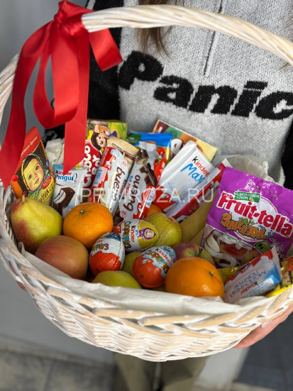 Цветы c доставкой во Владивостоке <br>Подарочная корзина #D007