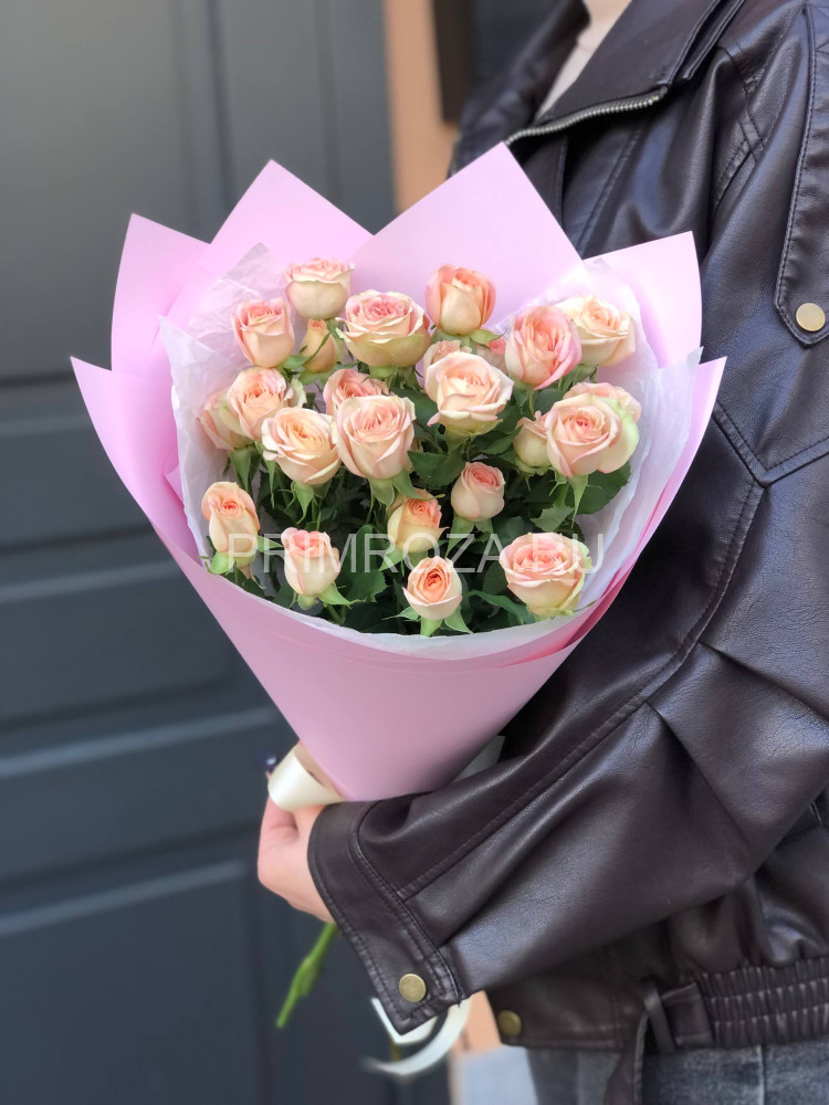 Букет-комплимент из 5 кустовых роз
